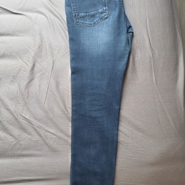 Lot de jeans en denim bleu