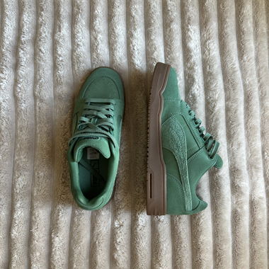 Puma slipstream forest green Size 40.5