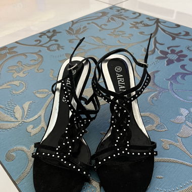 Black Sandale