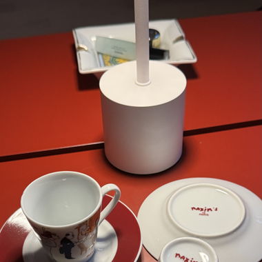 Lot 2 tasses Collection Maxim’s De Paris