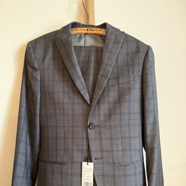 Grauer Anzug / Grey Check Suit