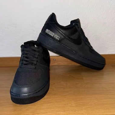 Nike Air Force 1 nero Gore-Tex