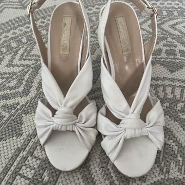 Heeled shoes 36
