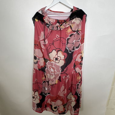 Ärmelloses Blumenkleid