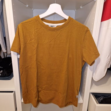 T-shirt giallo senape