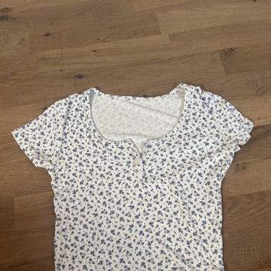 flower shirt