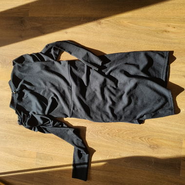 Abito Nero a Maniche Lunghe