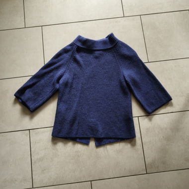 Maglione in lana vergine blu re, Madeleine