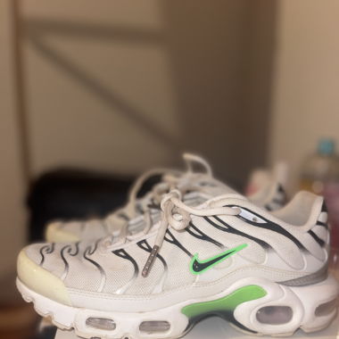 NIKE AIRMAX PLUS TN
