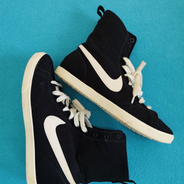 Nike Boot-Style Sneakers 42