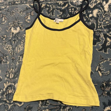 Top Giallo con Bretelline Sottili, si