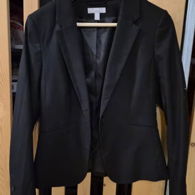 H&M black blazer 
