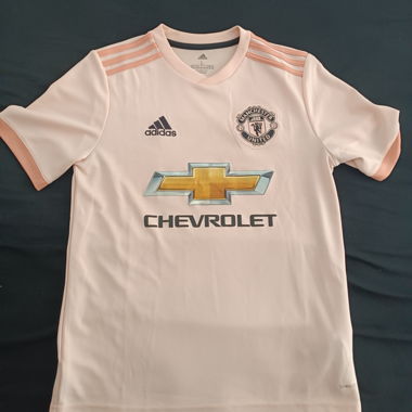 Manchester United away kit 18/19