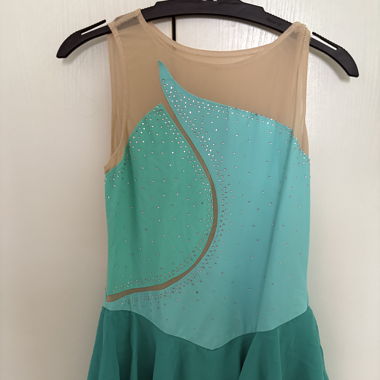 Robe de patinage artistique 