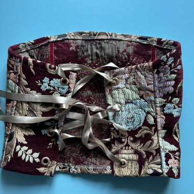 Corset en brocart