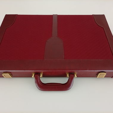 Backgammon set in burgundy leather & canvas case