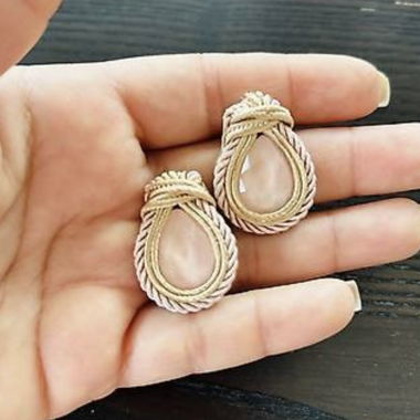 Teardrop gold stone earrings