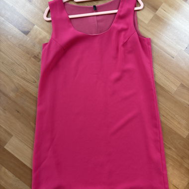 Knallpinkes ärmelloses Shift-Kleid