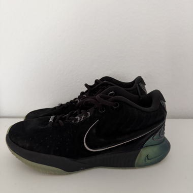 Sneaker da basket Nike Le Bron