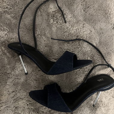 Sandales à talon Zara