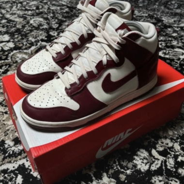 Nike Dunk High Bordeaux