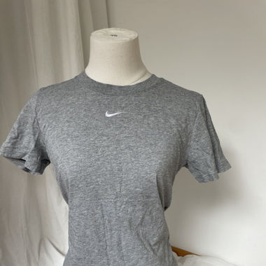 Nike shirt S/M