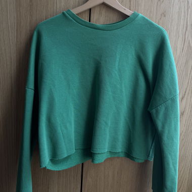 Maglione verde NA-KD corto