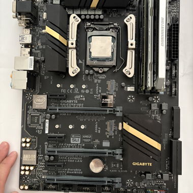 Scheda madre Gigabyte Z170X-UD3 con Intel i5 6600K