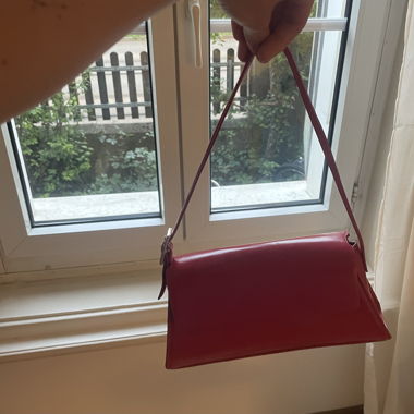 Rote Tasche