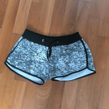 Short cut grey-black sports shorts