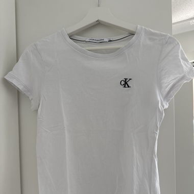 Weisses Calvin Klein T-Shirt