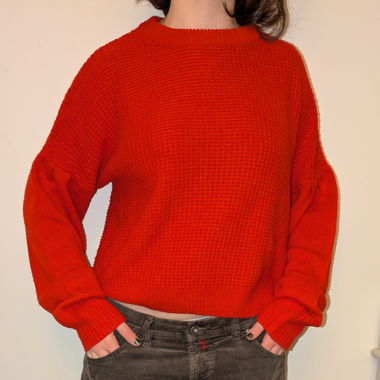 Pull en maille rouge