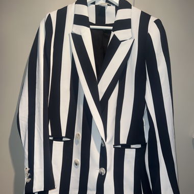 Blazer élégant rayé noir et blanc