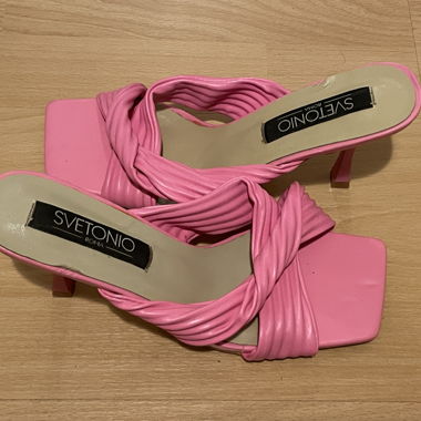 Pink mule heels