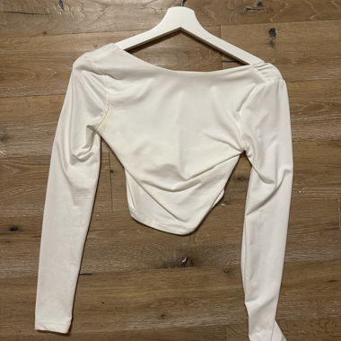 White crop top 