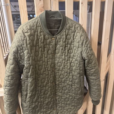 Bomber jacket with flowers