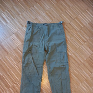 Pantalon cargo vert C&A