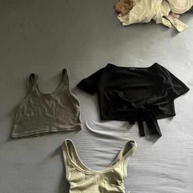 Lots de 3 crops tops taille 36