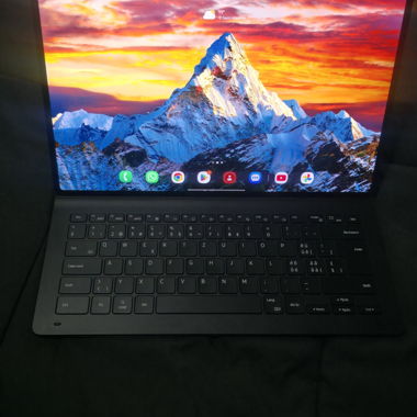 Galaxy Tab S9 Ultra et Book cover keyboard s9 