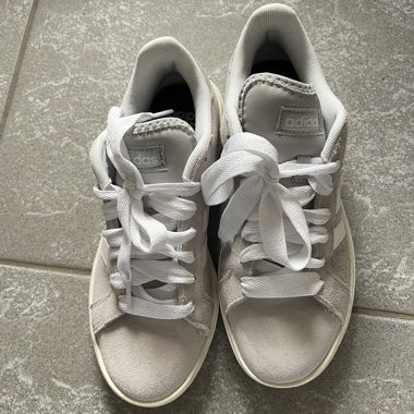 Sneakers (new!)