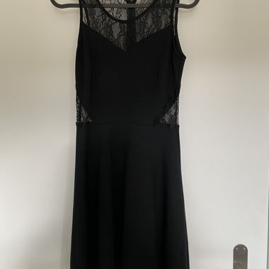 Robe noire en dentelle TALLY WEiJL taille S