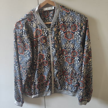 Veste satinée à motifs