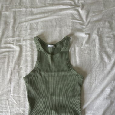 Bershka cropped tanktop 