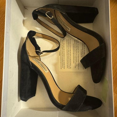 Suede Sandals T37