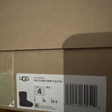 Bottes pour enfants UGG Classic Short II