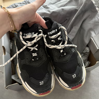 Balenciaga triple s