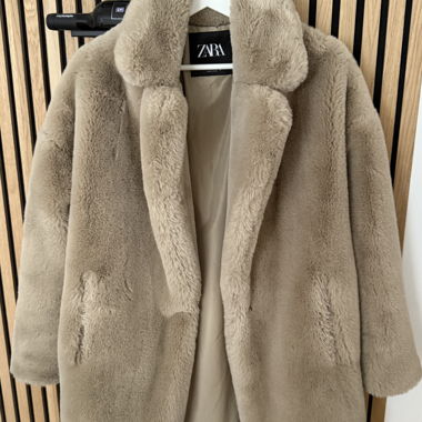 Veste en fourrure ZARA