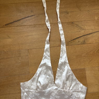 Satin-Top mit Bindebändern