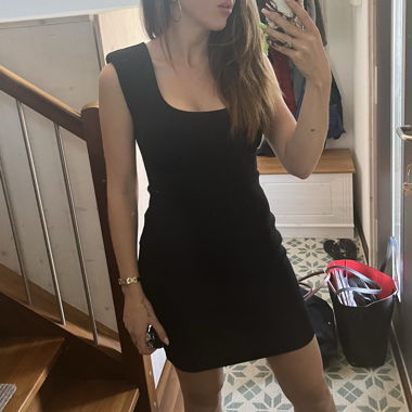 Schwarzes GUESS-Kleid