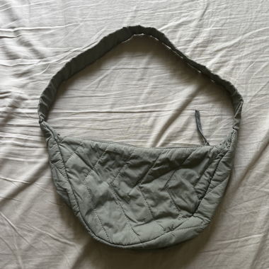 Green shoulder bag